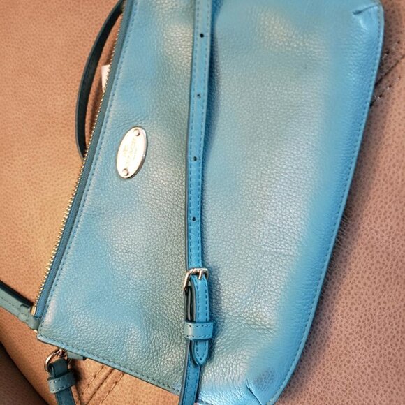 Coach double compartment crossbody bag, teal leather. - Picture 2 of 10